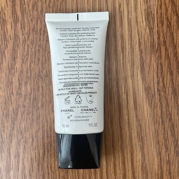 CHANEL Hydra Beauty Flash Instantly Hydrating Perfecting Balm for Unisex… - Picture 4 of 4